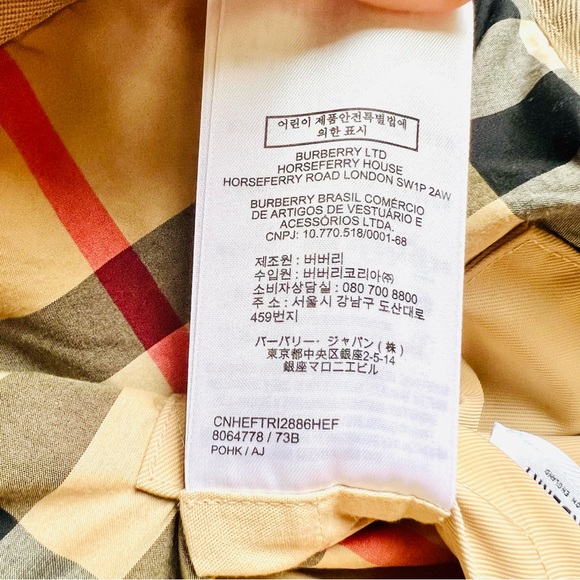 Burberry Quilted Parka
In a pristine condition - Picture 8 of 10